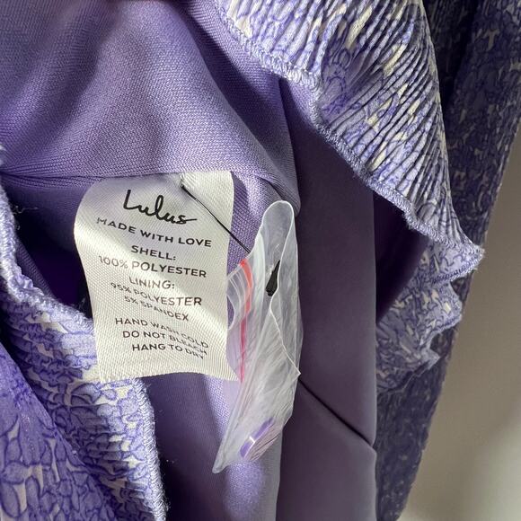 Lulus Weekend Charm Lilac Floral Romper Size M - Picture 5 of 8
